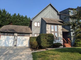 103 Foxfire Dr, Newark, DE 19711