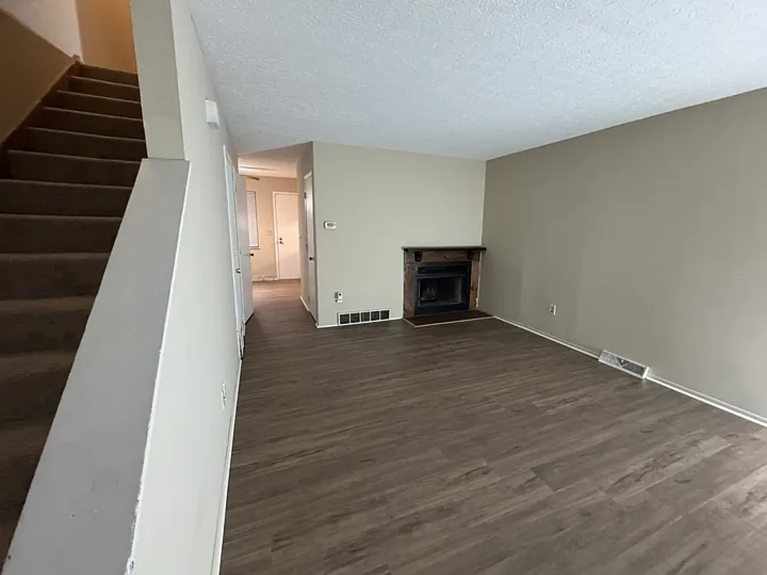 2 bed, 1.5 bath, 1500 sqft, $1,500 — Photo 4