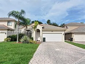 3704 Woodfield Ct