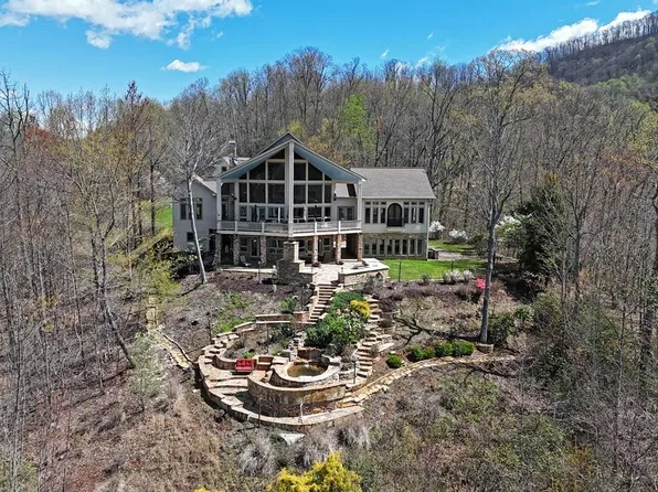 (undisclosed Address), Hayesville, NC 28904