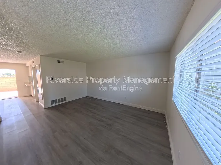 2255 Cahuilla St #105 — Photo 9