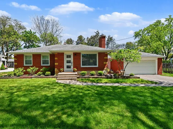 1826 Woodcliff Ave SE, Grand Rapids, MI 49506