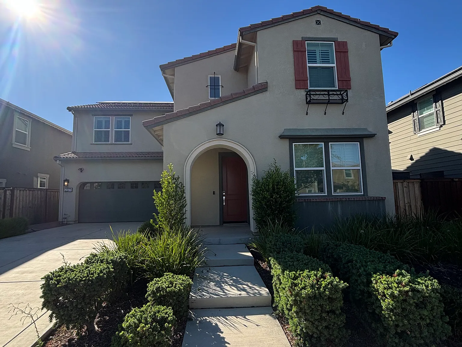 4 bed, 2278 sqft, $3,200 — Photo 2