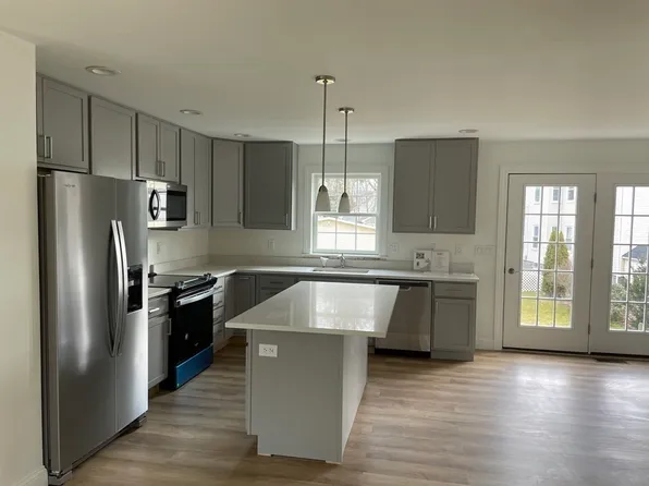 215 High St #7, Taunton, MA 02780