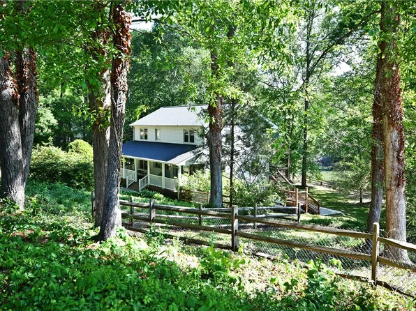 215 Riverside Dr, Piedmont, SC 29673