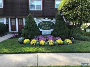 360 Knickerbocker Rd #4, Dumont, NJ 07628