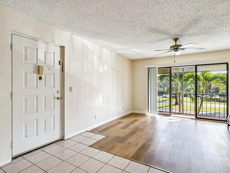 618 Sea Pine Way #A2 — Photo 2