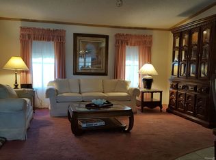 2126 Sawgrass Ln, Ruskin, FL 33570