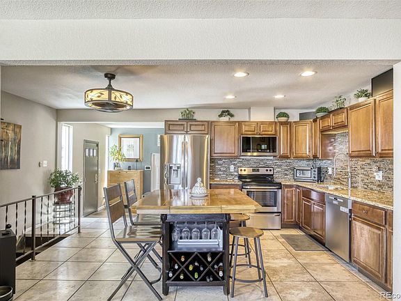 5th image of 6594 Benton Circle