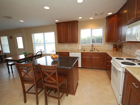 5th image of 110 Glade Bridge Ct