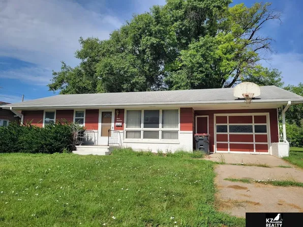 319 S 23rd St, Beatrice, NE 68310