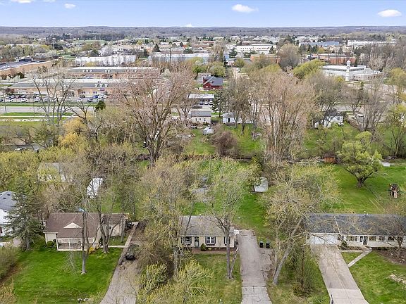 5th image of 1816 June Ave