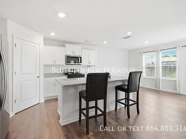 1313 Duffers Ln — Photo 10