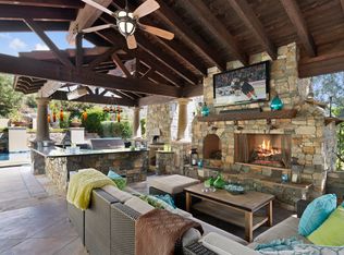 580 S Whispering Ridge Ln, Anaheim, CA 92808