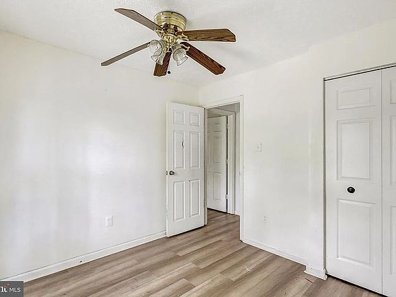 3rd image of 7311 Cantwell Rd