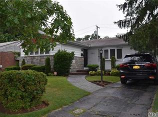 500 Bieling Rd, Elmont, NY 11003