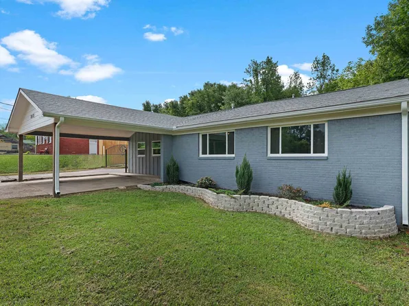 312 E Woodland Rd, Marshall, TX 75672