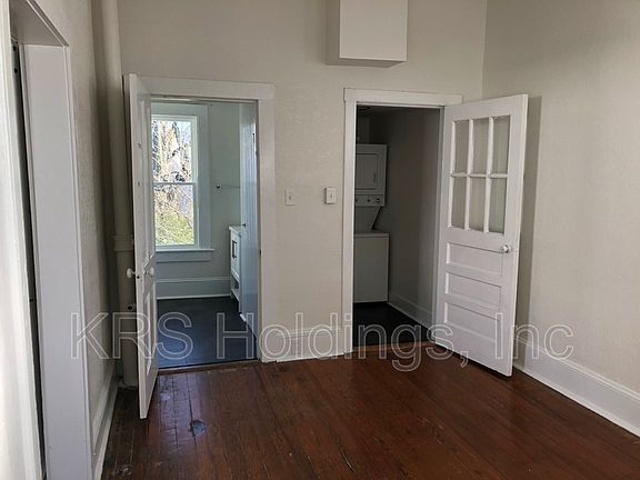 5th image of 423 London St