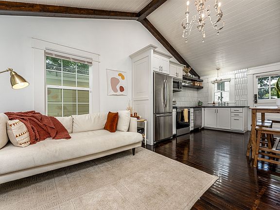 3rd image of 2109 Sultana Ave