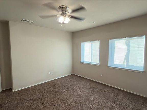 4th image of 502 E Hazelwood St #5024A