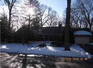 36 Glen Ridge Rd, Cranston, RI 02920