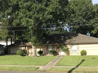2225 N Park Ave, Pearland, TX 77581