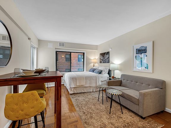 3rd image of 3140 Wisconsin Ave NW APT 616