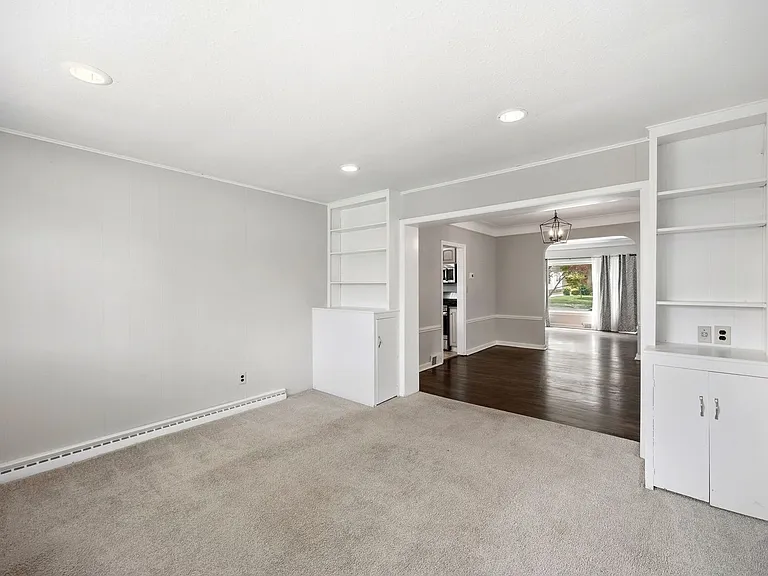 3889 Grenville Rd — Photo 14