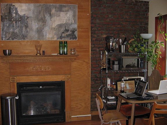 4th image of 96 Waverly Ave APT 3