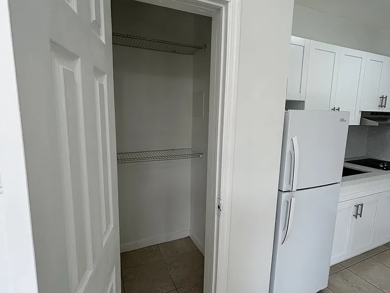 801 W 2nd Ave #2 — Photo 18