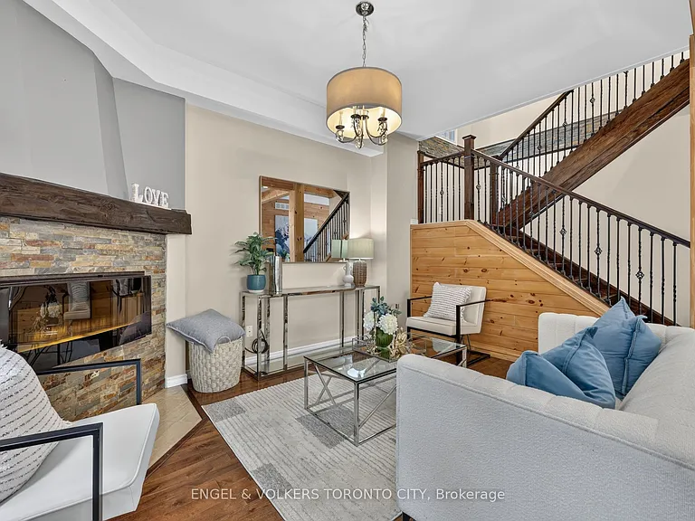 774 Churchill Ln — Photo 17