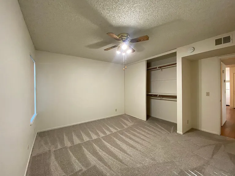 Eastlake Apartments — Photo 23
