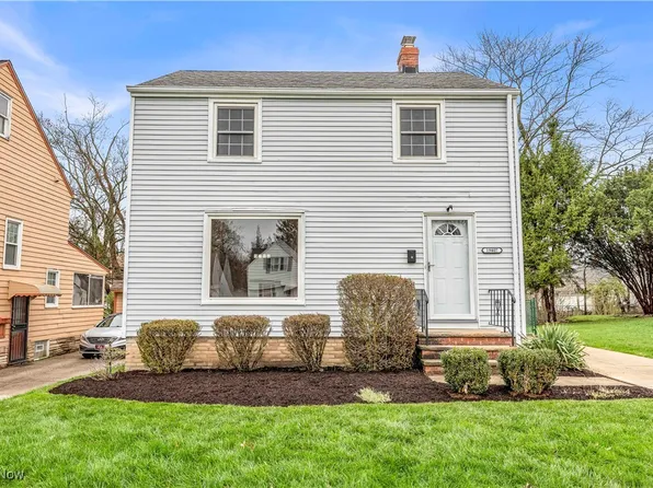 19407 Gardenview Dr, Maple Heights, OH 44137