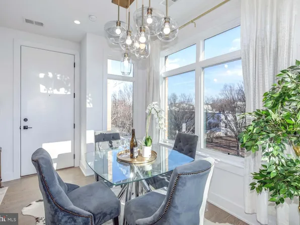 1220 Potomac Ave SE #8, Washington, DC 20003