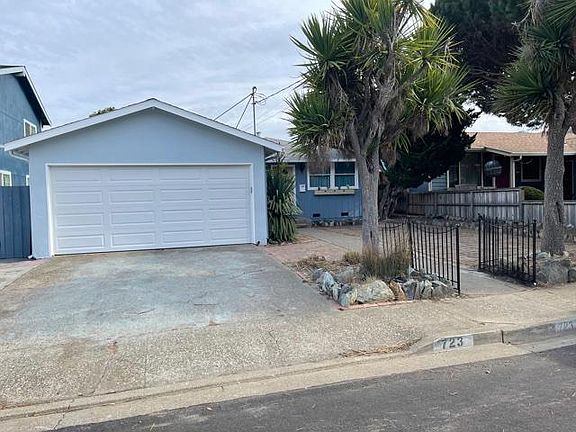 2nd image of 723 Montezuma Dr