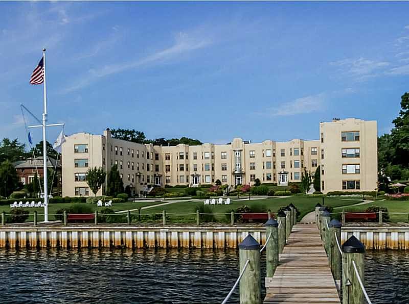 1st image of 1180 Narragansett Blvd APT F1