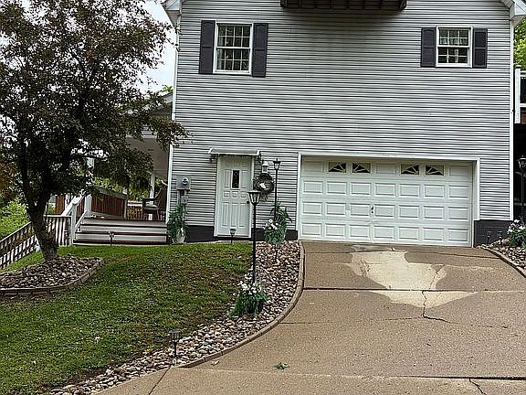 2nd image of 31 View St