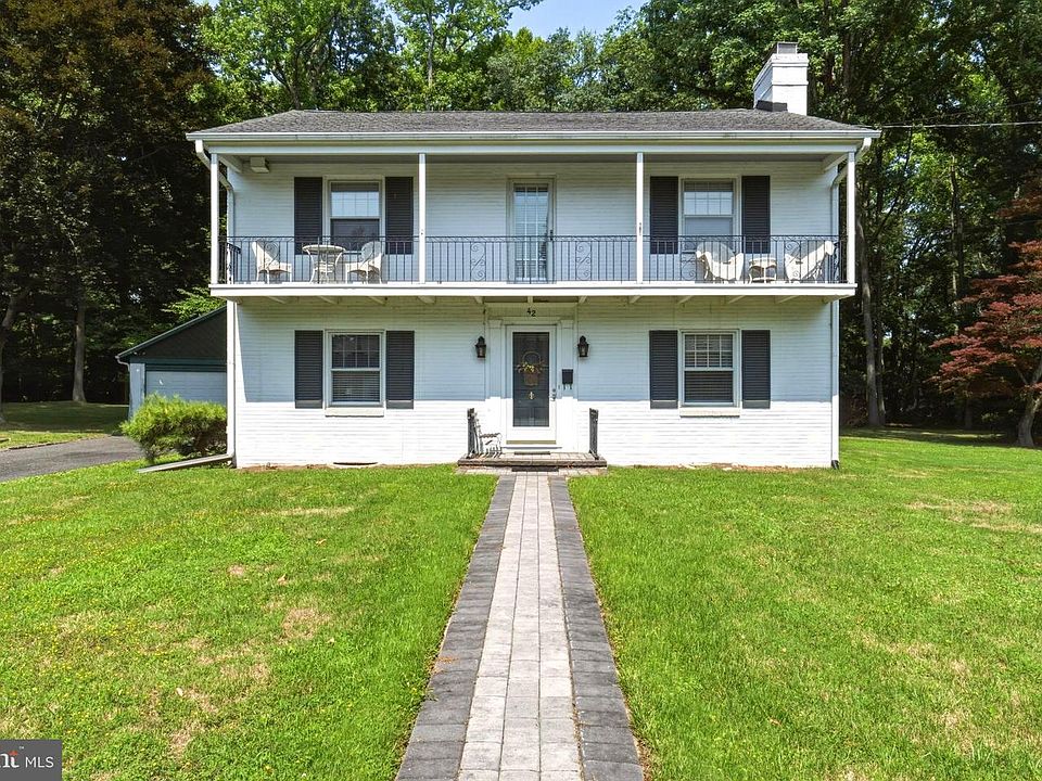 1st image of 42 Devon Rd