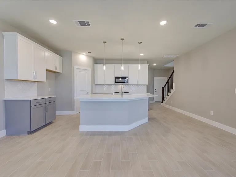 1709 Summerlyn — Photo 15