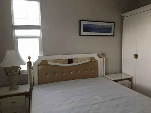 2067 Hibbard St, Alameda, CA 94501