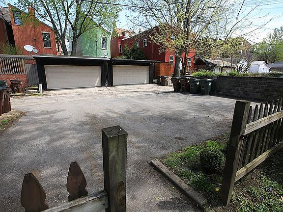 off street parking 4+ cars