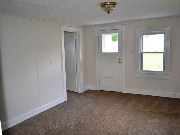 3rd image of 2343 Austinville Rd