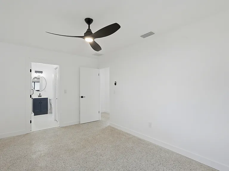 5924 15th Way N — Photo 13