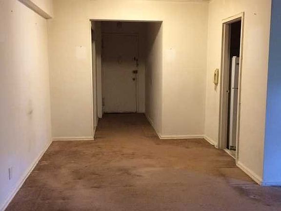 3rd image of 411 Park Pl APT 2B