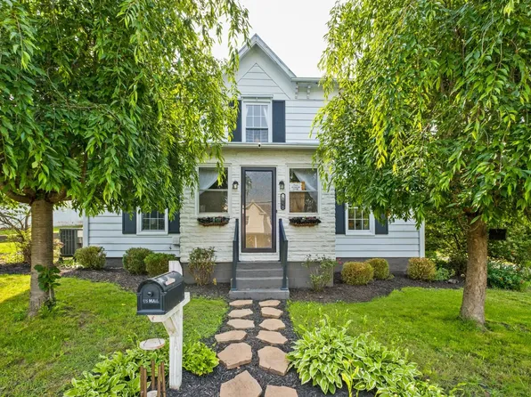 106 2nd St, Shenandoah, VA 22849