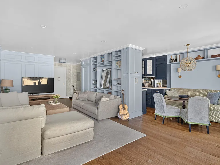 130 E 63rd St #6B — Photo 5