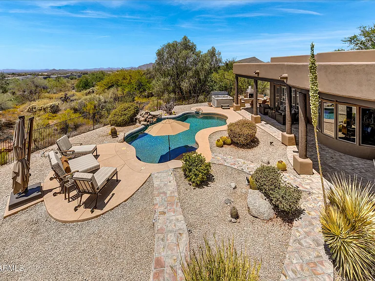 10989 E Taos Dr — Photo 14
