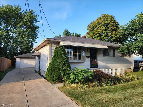 16364 Hocking Blvd, Brookpark, OH 44142