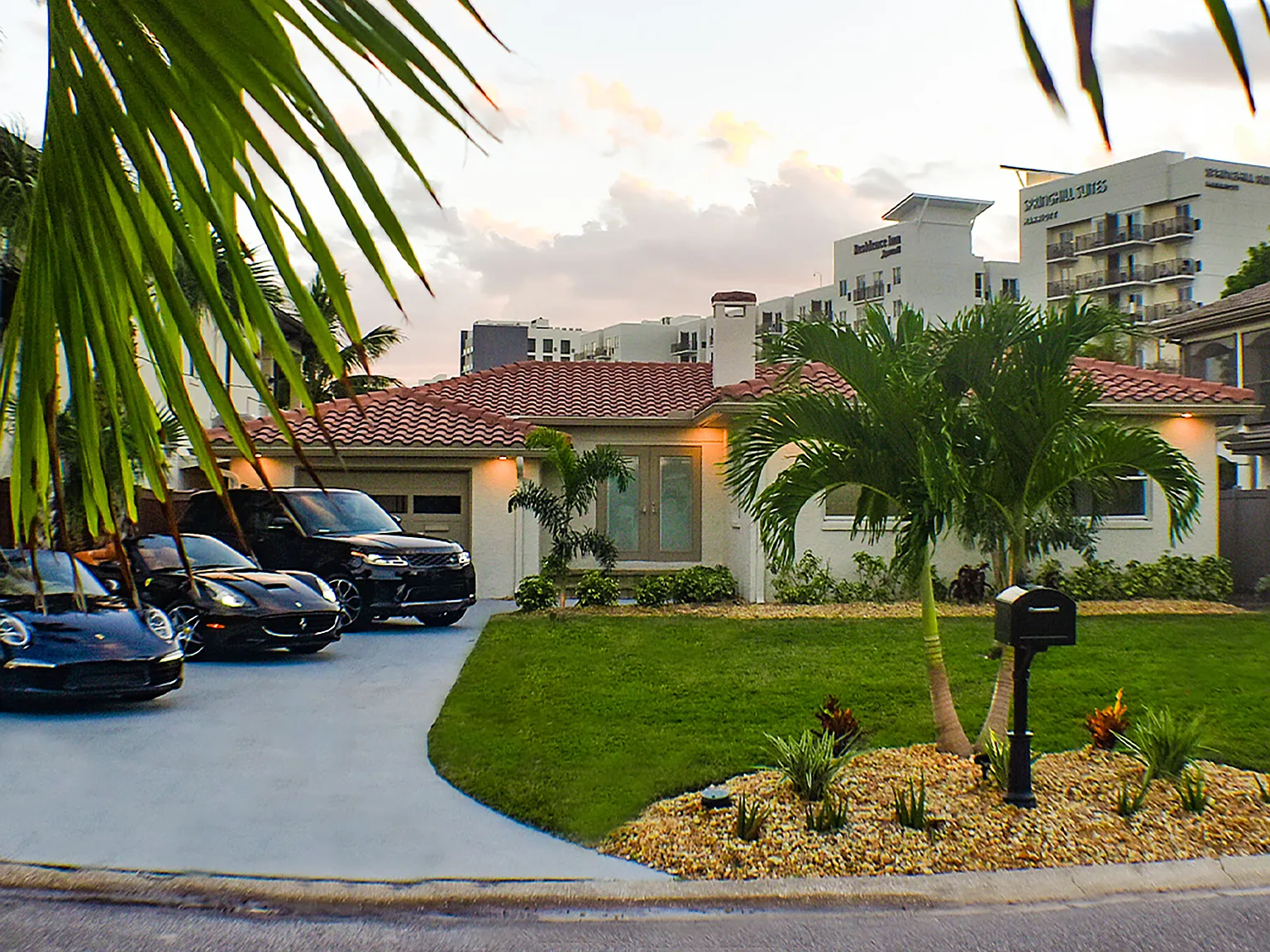 4 bed, 3.5 bath, 1800 sqft, $5,500 — Photo 1