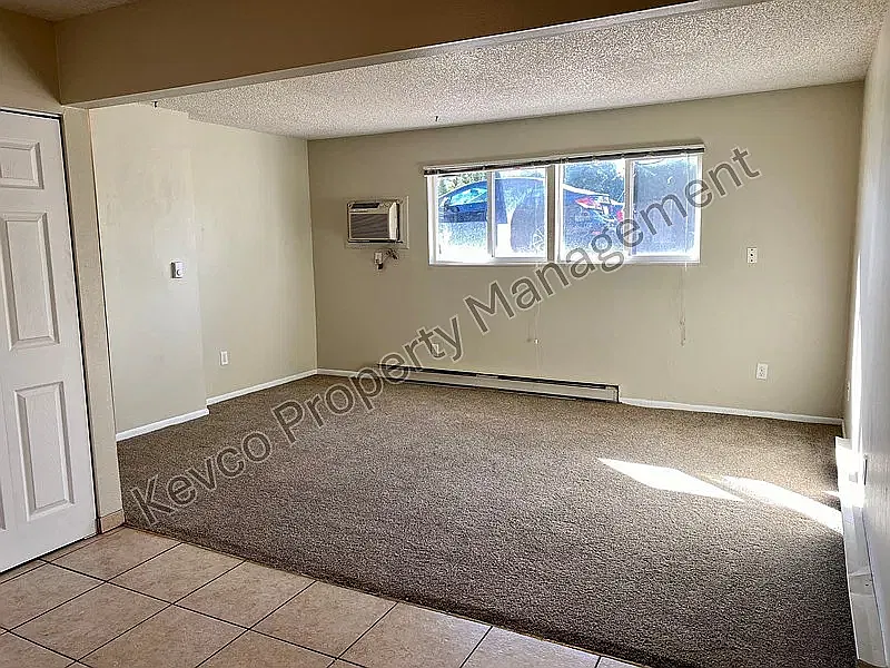 2 bed, 648 sqft, $1,375 — Photo 3